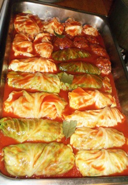 stuffed cabbage with sauce2